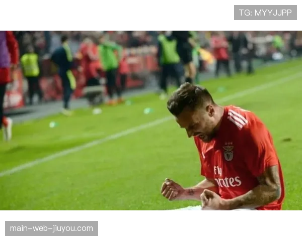 皇马本菲卡裁判争议回顾 穆里尼奥红牌事件对比赛影响评估